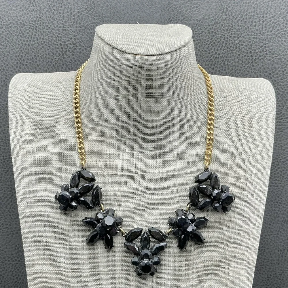 J.Crew‎ Necklace Gold Tone Black Beaded Flower Bib Womens Statement Jewelry
